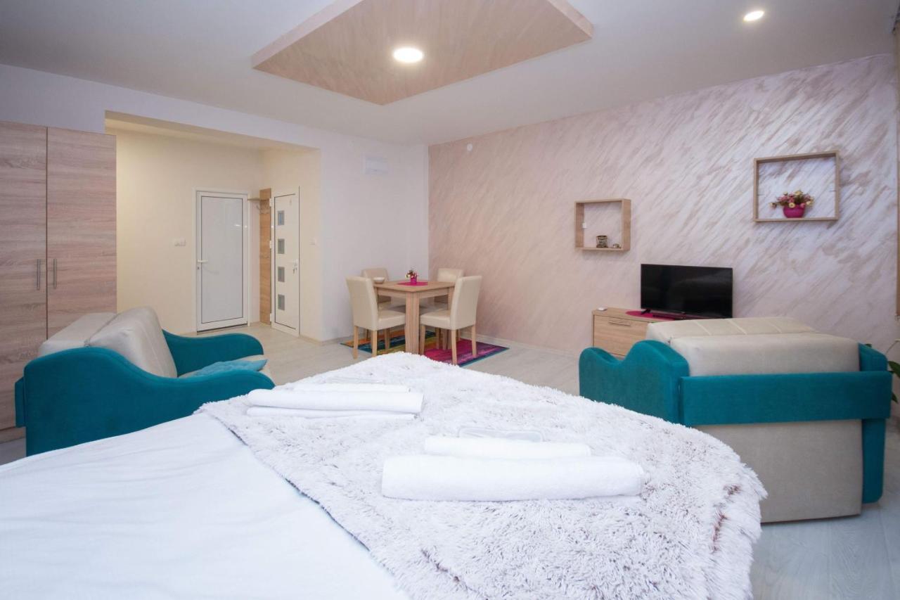 Cvetni Trg Hotel Beograd Bagian luar foto
